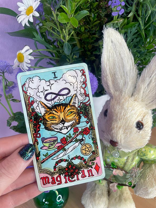 Queen Alice Tarot by Dame Darcy - Image 2